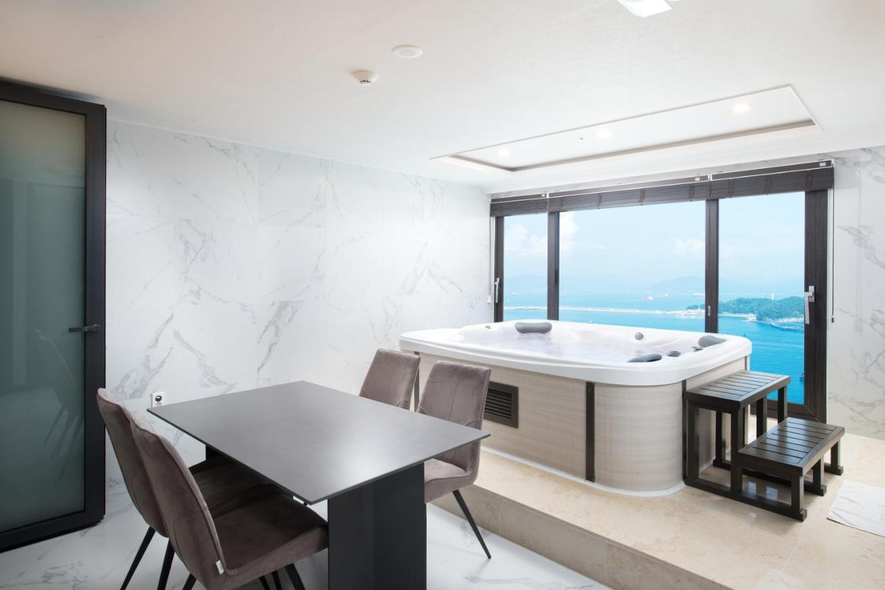 Utop Marina Hotel & Resort Yeosu Εξωτερικό φωτογραφία